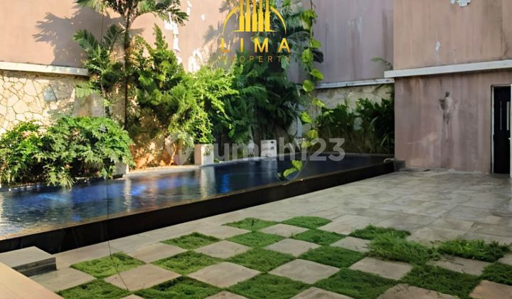 Menteng Elite Area House Near Suropati Park 2