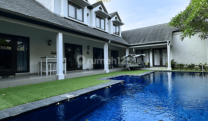 Rumah Cibubur 2 Lantai di Modern Tropical Nuansa Vila 1