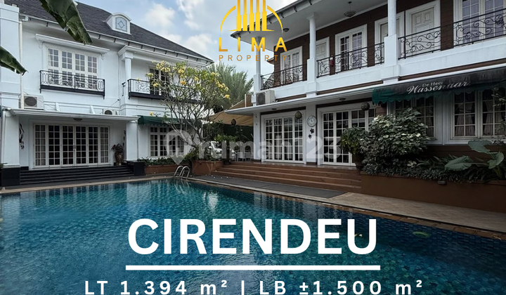 Rumah Mewah Cirendeu Modern Classic Carport Luas
