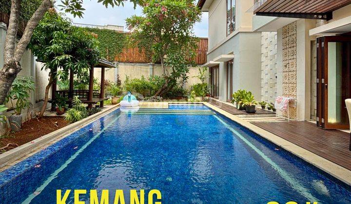 Rumah 2 Lantai Semi Furnished Pool,garasi Carport Luas 1