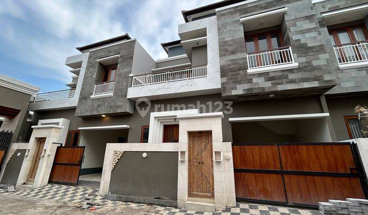 Rumah Modern Minimalis Dg Ornamen Balinese di Kesiman Kertalangu, 1