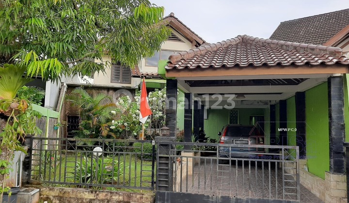 Selling Villa with Lake View House in Batam Sekupang at Shangri-La Selling Villa with Lake View House in Batam Sekupang at Shangri-La