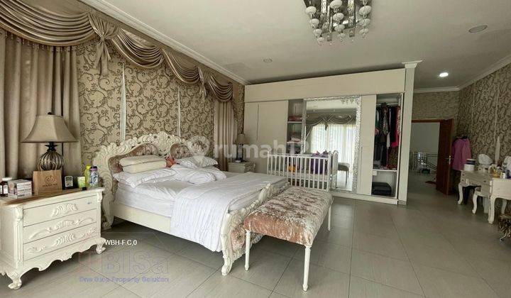 kamar tidur rumah mewah 2 lantai batam