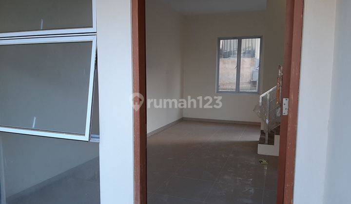 ruang tamu rumah baru minimalis batam kota