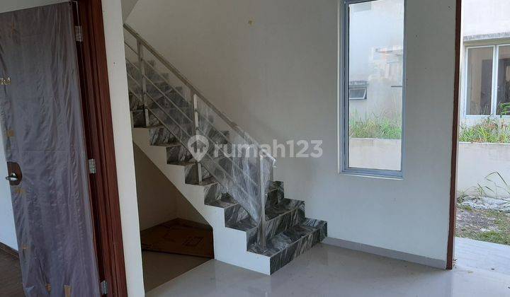 foto lainnya rumah baru hook 2 lantai
