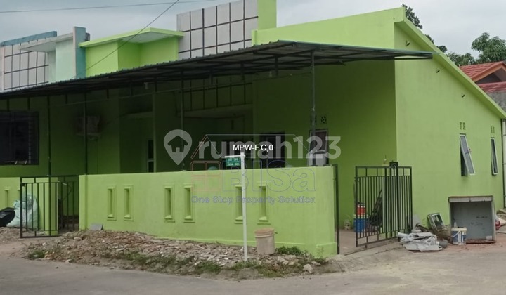 For Sale Ready-to-Occupy Hook House Batam Tiban in Ciptaland 2
