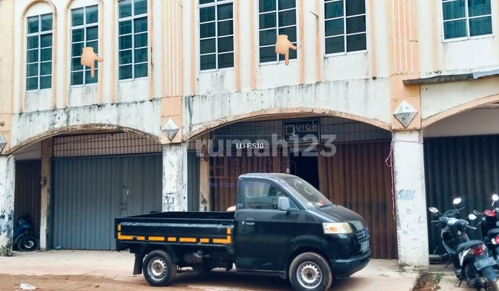 3-Storey Shop House for Rent in Batam Center, Sei Panas 1