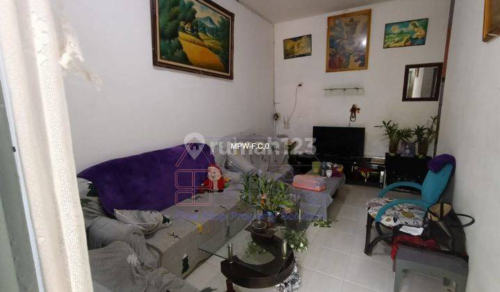 ruang tamu jual rumah murah siap huni