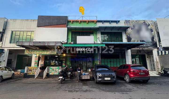 Affordable 3-Story Shop House in Batam City, Kda Belian