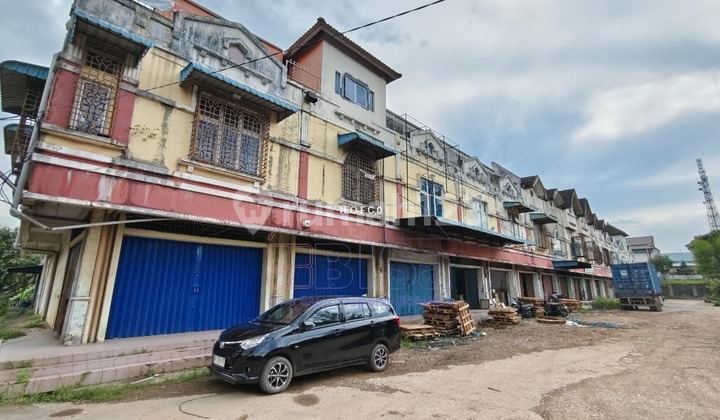Selling 4 Shophouses Hook Row in Batam Batu Aji, Sagulung