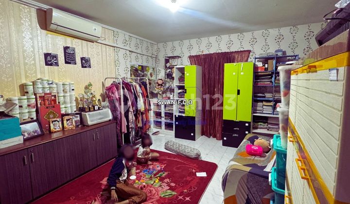 Affordable 3-Story Shop House in Batam City, Kda Belian