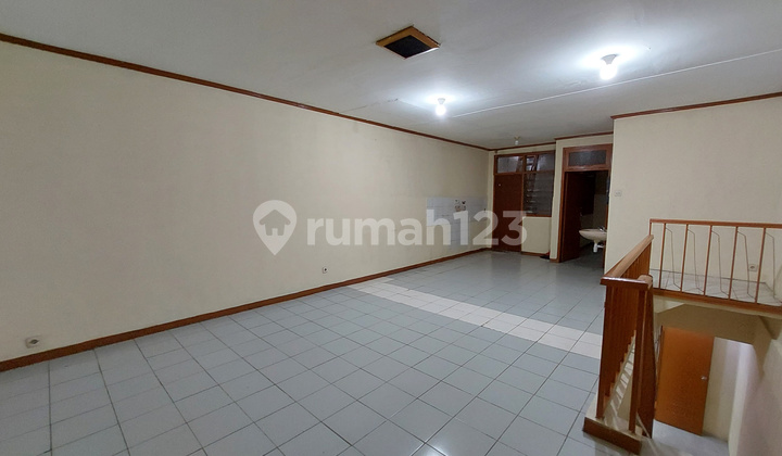 Shop House, 2 Floors, For Rent, Roadside Shop House 2