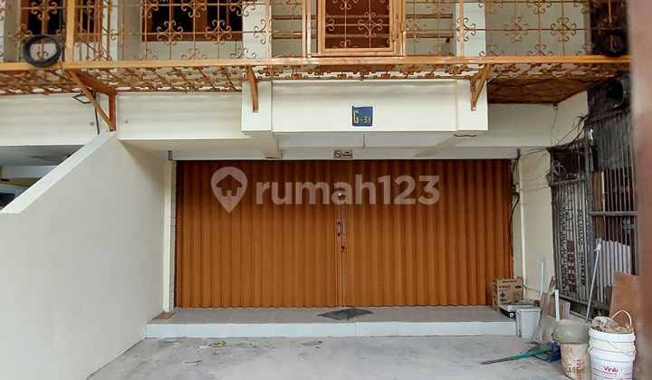 Shop House, 2 Floors, For Rent, Roadside Shop House 1