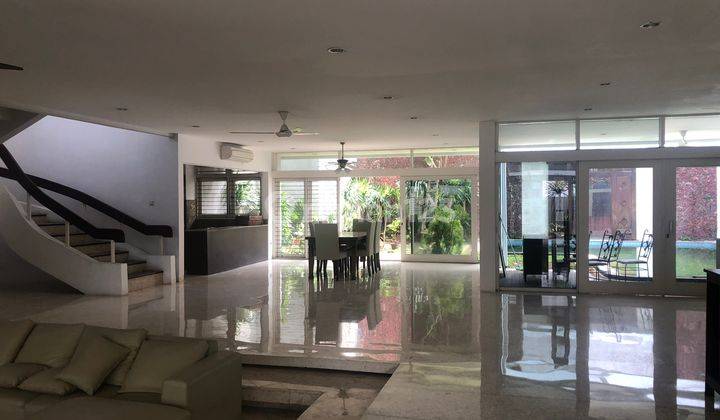 Disewakan Rumah 2 Lantai  2