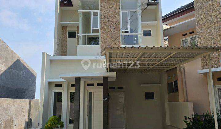 Rumah 2 Lantai Saxophone Lowokwaru Malang Kota Siap Huni  1