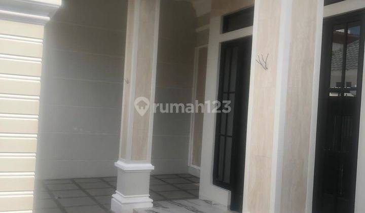 Rumah Baru American Style Candi Mendut Suhat Malang  2