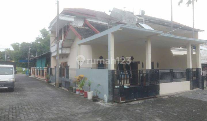 Rumah Hook  Dua Lantai Tunggulwulung Malang Kota  1