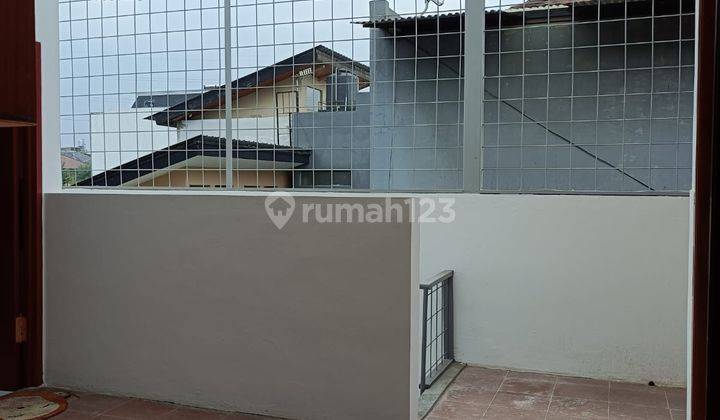 Rumah Kontrakan 2 Lantai Bagus Unfurnished SHM di Mekarwangi, Bandung 2