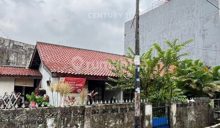 Dijual Rumah Luas dan Siap Huni di Bintaro Jakarta Selatan