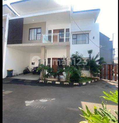 Di Jual Rumah Type Hoek Full Furnish Jagakarsa Jakarta Selatan 1