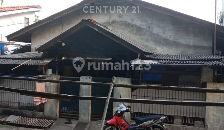 For Sale: Land and Its 8-Door Rental Units in Jatinegara, East Jakarta For Sale: Land and Its 8-Door Rental Units in Jatinegara, East Jakarta