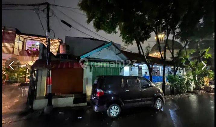 Dijual Rumah Dengan Lokasi Strategis Posisi di Hook Antara Jl. Bangka 2 Dan Bangka 1. Sangat Cocok Untuk Usaha. Dekat Dengan Perkantoran di Mampang Prapatan 2