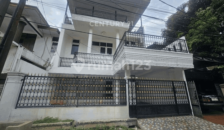 Dijual Rumah 2 Lantai di Perumahan Eramas Jakarta Timur