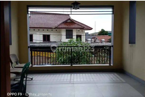 Dijual Cepat Rumah 2 Lantai di Jatinegara Jakarta Timur , Lokasi Strategis, Siap Huni 2