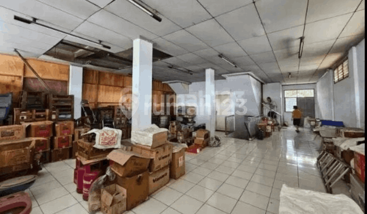 For Sale: 3-Unit Row Shophouse with Spacious Parking by Kalimalang Main Road 2