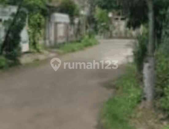 For Quick Sale: Corner Lot House in Grogol Petamburan, West Jakarta 2
