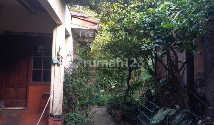 Dijual Rumah Lama di Tanah Kusir Jakarta Selatan 1