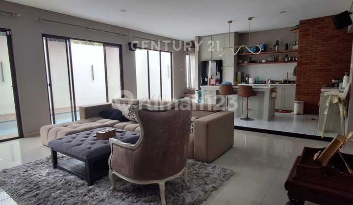 For Sale Fast House with Swimming Pool in Jagakarsa South Jakarta