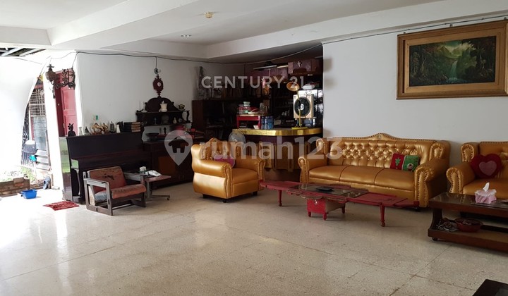 For Quick Sale: Large Spacious House in Cempaka Putih, Central Jakarta 2