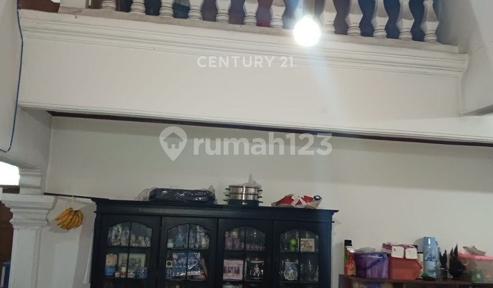 Dijual Rumah dengan 2 Bangunan di Kemang Jakarta Selatan Dijual Rumah dengan 2 Bangunan di Kemang Jakarta Selatan