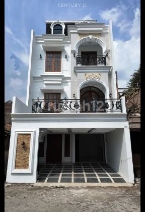 For Sale American Classic Type 3 LT House in Greenleaf Jagakarsa
