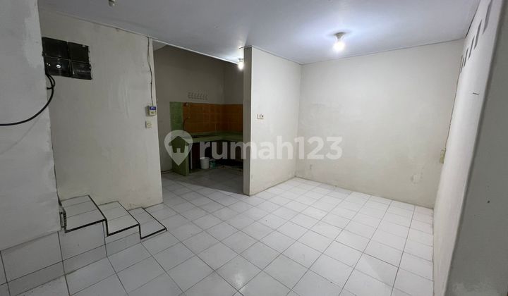 Disewakan Murah Rumah di Tanjung Duren Jakarta Barat 2