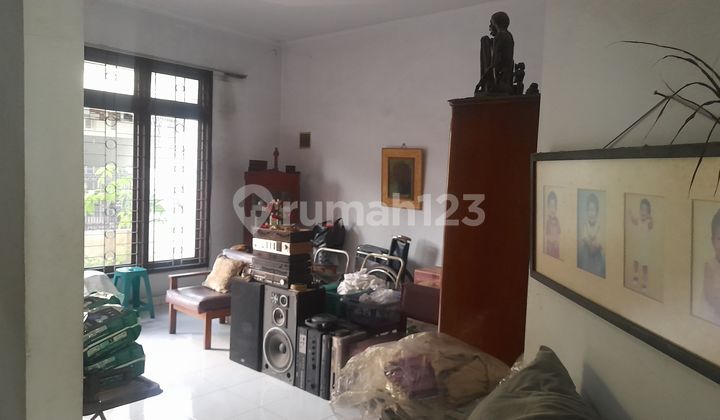 Dijual cepat rumah di tomang jakarta barat 2