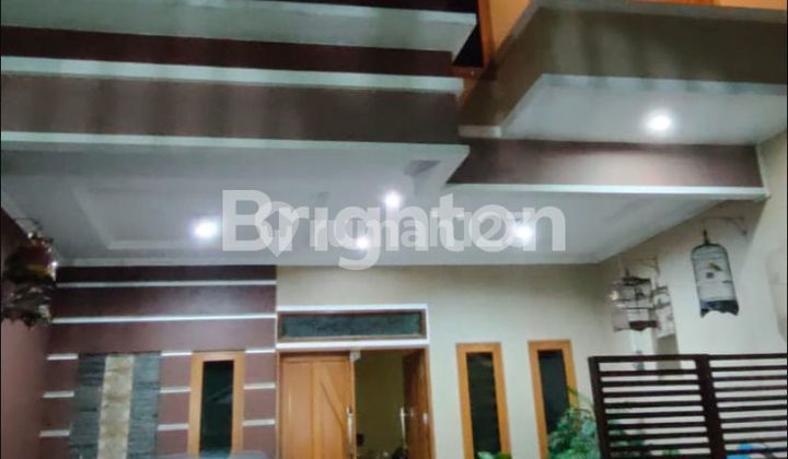 A beautiful, strategic 2-story house, ready to occupy, near the city forest in Srengseng Kembangan, West Jakarta.