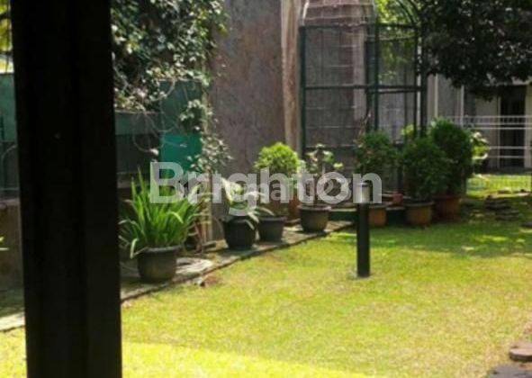 Rumah cantik 2 lantai, asri ,siap huni dengan halaman luas di Tajur Bogor 2