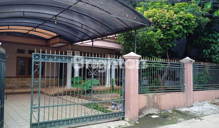 Rumah Nyaman, Luas , Strategis Dekat dengan 2 Gerbang Tol di Jagakarsa, Jakarta Selatan