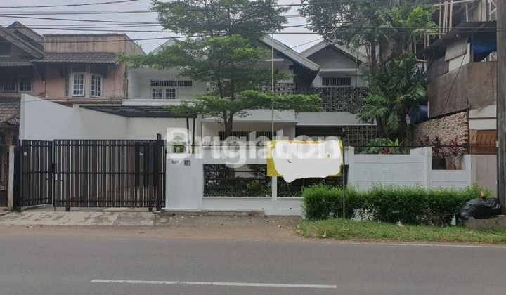 Rumah 2 lantai dengan lokasi yang strategis bisa untuk tempat tinggal dan usaha di Bintaro, Jakarta Selatan 1