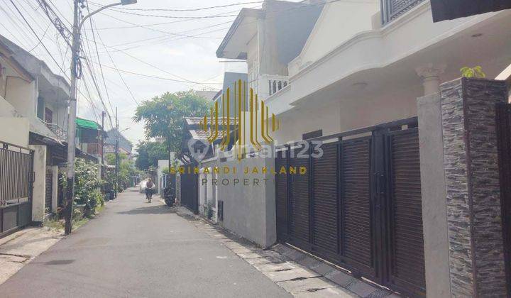 Rumah Minimalis Akses 2 Mobil, Dekat Stasiun Tebet, Jaksel 1