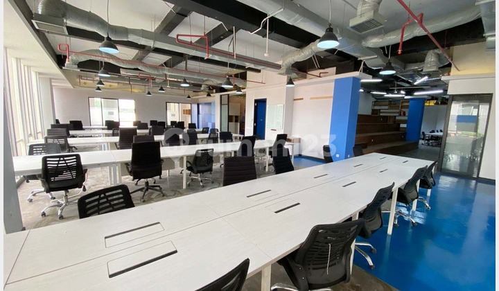 Building for rent, 4 floors available, still can be obtained. Building for rent, 4 floors available, still can be obtained.