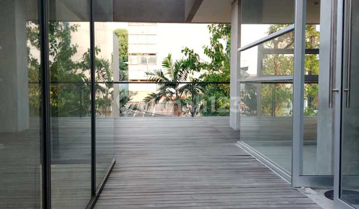 For Rent Commercial Space in Strategic Kuningan Area, South Jakarta