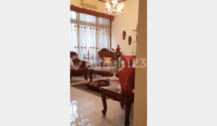 Ready-to-Live House for Quick Sale, Kebayoran Baru, South Jakarta