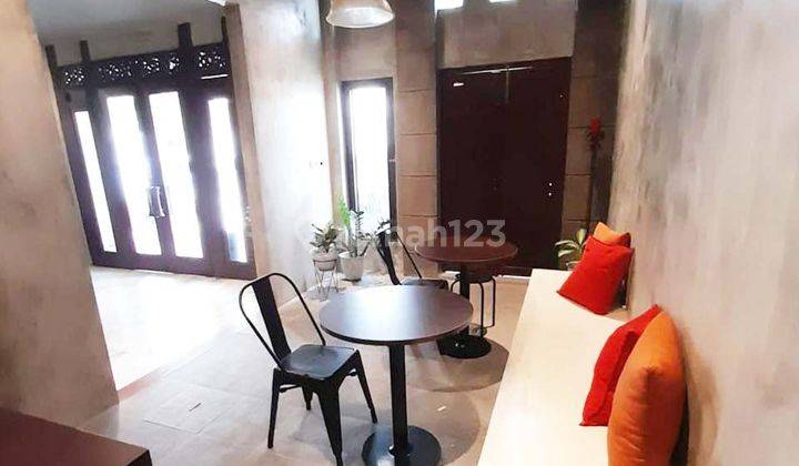 Rumah Siap Pakai Untuk Caffe resto Fully Furnished, Kebyran Baru 2