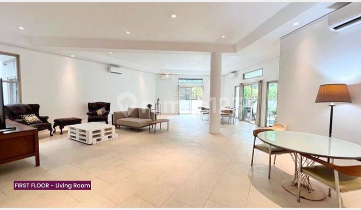 Beautiful House for Rent in Widya Chandra Area, Kebayoran Baru, South Jakarta Beautiful House for Rent in Widya Chandra Area, Kebayoran Baru, South Jakarta