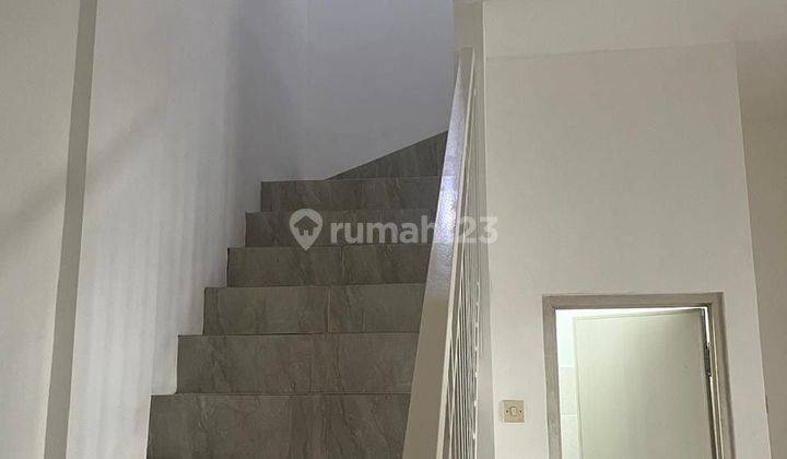 Dijual Cepat Rumah Di Kutisari Utara

 2