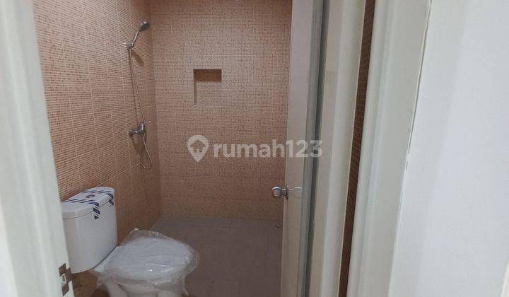 Di jual rumah baru gress di Kutisari Indah 2