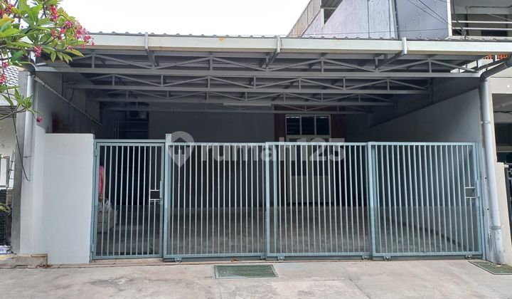 House for sale, ready to occupy in Manyar Jaya